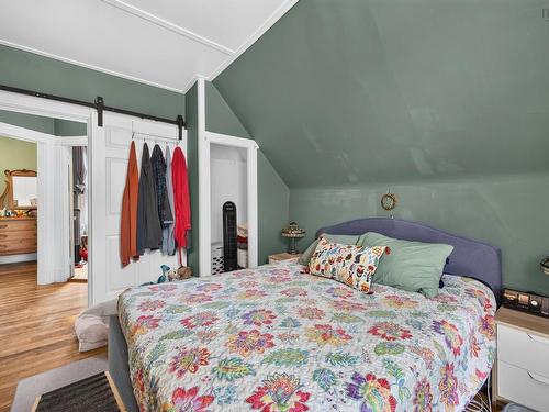 222 Victoria Street E, Amherst, NS - Indoor Photo Showing Bedroom