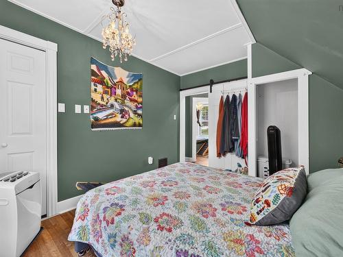 222 Victoria Street E, Amherst, NS - Indoor Photo Showing Bedroom