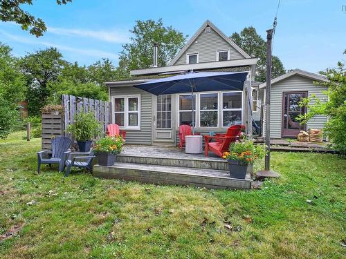222 Victoria Street E, Amherst, NS - Outdoor With Deck Patio Veranda