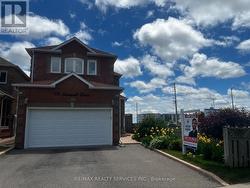 59 STANWELL DRIVE  Brampton, ON L6Z 3Y8