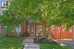 44 SUNVALE Place  Stoney Creek, ON L8E 4Z7
