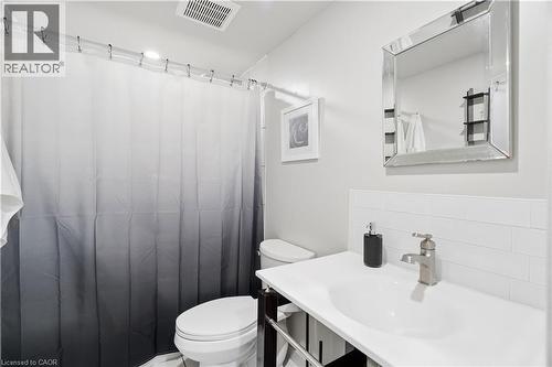 27 Spruce Boulevard, Acton, ON - Indoor Photo Showing Bathroom