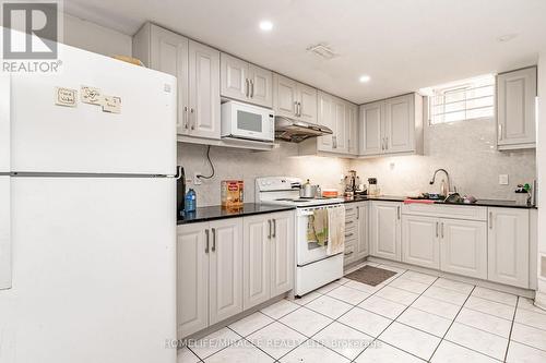 5 Octillo Boulevard, Brampton, ON - Indoor Photo Showing Kitchen