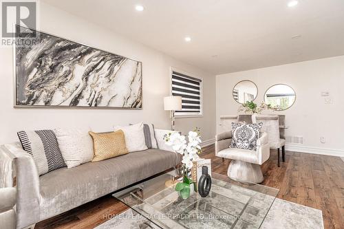 5 Octillo Boulevard, Brampton, ON - Indoor Photo Showing Living Room