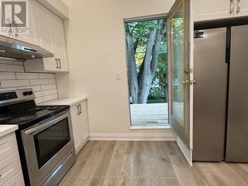 2 - 62 HENRY STREET , Toronto, Ontario M5T 1X2 4
