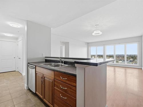 612 60 Walter Havill Drive, Halifax, NS - Indoor Photo Showing Kitchen With Double Sink