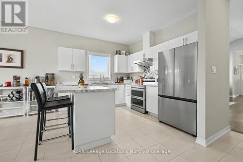 214 Springfield Crescent, Clearview (Stayner), ON - Indoor Photo Showing Kitchen