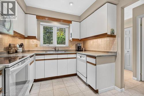 2136 Old Lakeshore Road Unit# 8, Burlington, ON - Indoor Photo Showing Kitchen With Double Sink