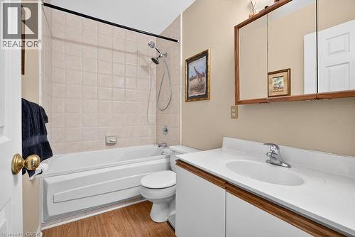 2136 Old Lakeshore Road Unit# 8, Burlington, ON - Indoor Photo Showing Bathroom