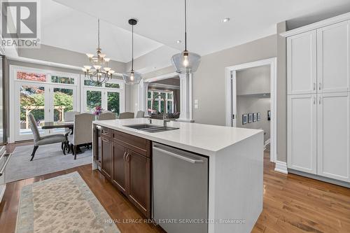 503 Meadow Wood Road, Mississauga, ON - Indoor Photo Showing Kitchen With Double Sink
