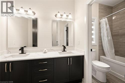 Main Bathroom - 163 Redtail Street, Kitchener, ON - Indoor Photo Showing Bathroom