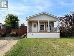 702 Prairie AVENUE Outlook, SK S0L 2N0