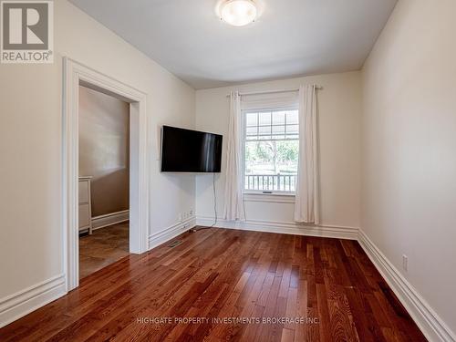 5 BANK STREET , Toronto, Ontario M6K 1R4 4