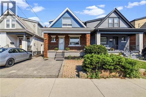 138 CAMERON Avenue N  Hamilton, ON L8H 4Z3