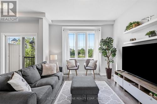 10 - 2985 JACKSON DRIVE  Burlington, ON L7M 0W2