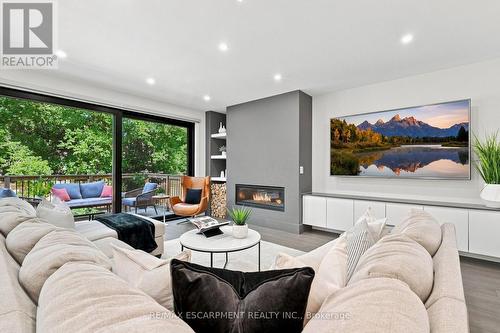 1181 Ogden Avenue, Mississauga, ON - Indoor Photo Showing Living Room With Fireplace