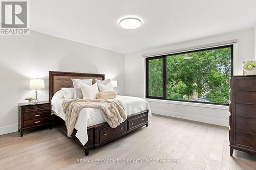1181 Ogden Avenue, Mississauga, ON - Indoor Photo Showing Bedroom