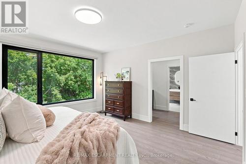 1181 Ogden Avenue, Mississauga, ON - Indoor Photo Showing Bedroom