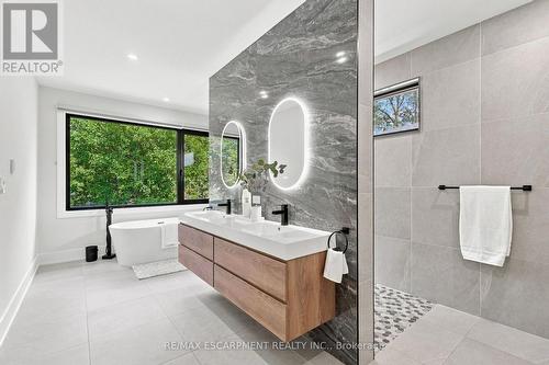 1181 Ogden Avenue, Mississauga, ON - Indoor Photo Showing Bathroom