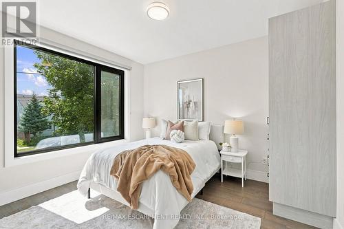 1181 Ogden Avenue, Mississauga, ON - Indoor Photo Showing Bedroom