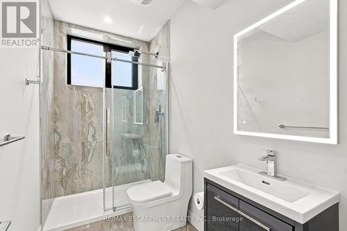 1181 Ogden Avenue, Mississauga, ON - Indoor Photo Showing Bathroom