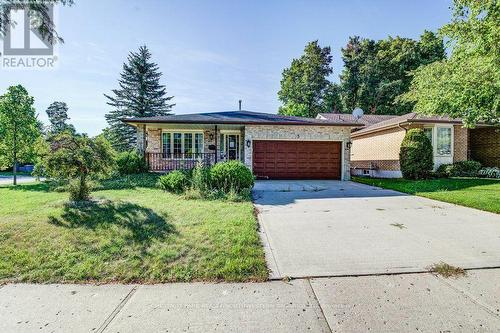3 Cora Drive, Kitchener, ON - Outdoor