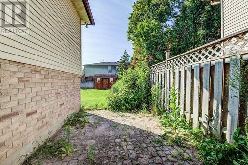 3 Cora Drive, Kitchener, ON - Outdoor