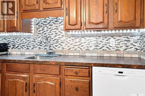 1903 Wilson Crescent, Saskatoon, SK - Indoor Photo Showing Kitchen