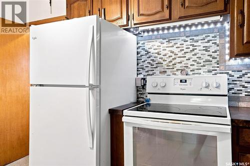 1903 Wilson Crescent, Saskatoon, SK - Indoor Photo Showing Kitchen