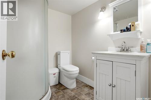 76 Angus Crescent, Regina, SK - Indoor Photo Showing Bathroom