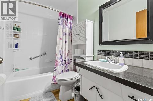 192 Salisbury Drive, Saskatoon, SK - Indoor Photo Showing Bathroom