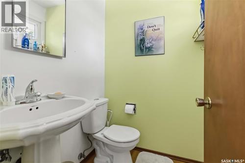 192 Salisbury Drive, Saskatoon, SK - Indoor Photo Showing Bathroom