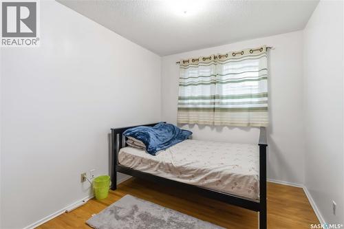 192 Salisbury Drive, Saskatoon, SK - Indoor Photo Showing Bedroom