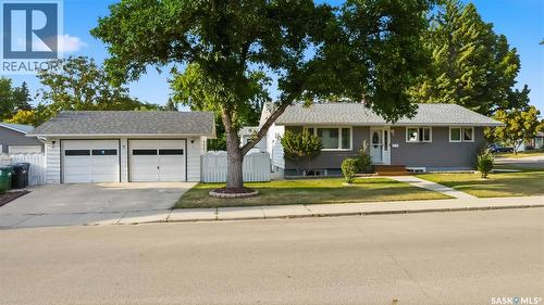 192 Salisbury Drive, Saskatoon, SK - Outdoor With Facade
