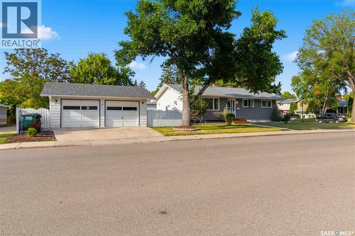 192 Salisbury Drive, Saskatoon, SK - Outdoor With Facade