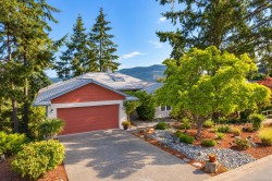 6089 Chippewa Rd Duncan, BC V9L 5P5