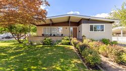 1306 Lombardy Square Kelowna, BC V1Y 3S4