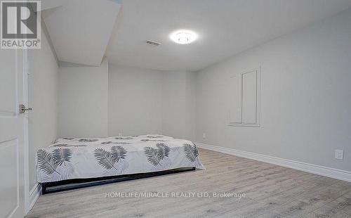 28 HUNWICKS CRESCENT , Ajax, Ontario L1Z 0E4 3