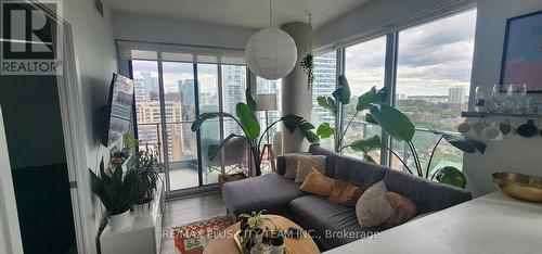 2210 - 77 SHUTER STREET , Toronto, Ontario M5B 0B8 2