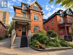 3 - 12 SOMERSET STREET W Ottawa, ON K2P 0H4