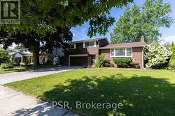 68 HALLIWELL DRIVE  Kitchener, ON N2B 2M3