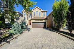 61 ALADDIN CRESCENT Richmond Hill, ON L4S 2T2