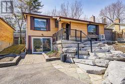 326 JAYBELL GROVE  Toronto, ON M1C 2X5
