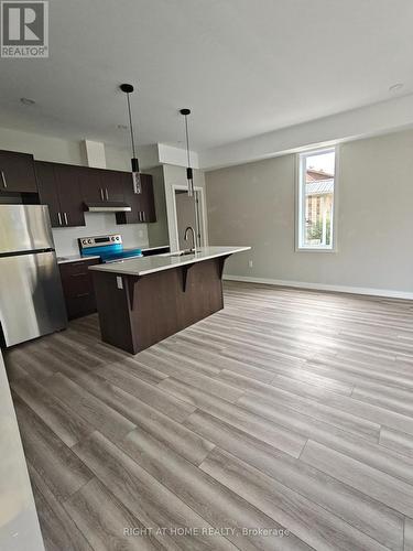 A - 1332 THAMES STREET , Ottawa, Ontario K1Z 7N4 3