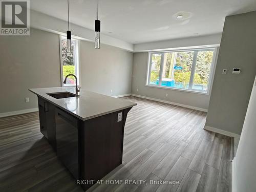 A - 1332 THAMES STREET , Ottawa, Ontario K1Z 7N4 5