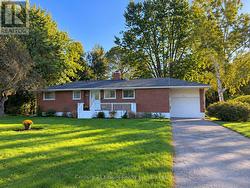 44 HAMILTON AVENUE Cobourg, ON K9A 1W1