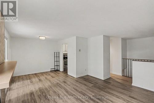 3 - 4 SWEETBRIAR CIRCLE , Ottawa, Ontario K2J 2K4 3