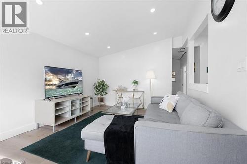 37 LILACSIDE Drive Unit# 1 , Hamilton, Ontario L8V 2L5 3