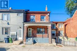 54 RYERSON AVENUE Toronto, ON M5T 2P5