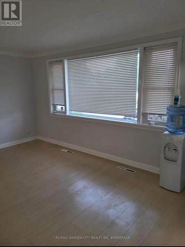 MAIN FLOOR - 91 MARGERY AVENUE , St. Catharines (Haig), Ontario L2R 6K2 2